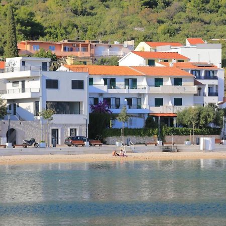 Apartments By The Sea Igrane, Makarska - 6653 المظهر الخارجي الصورة