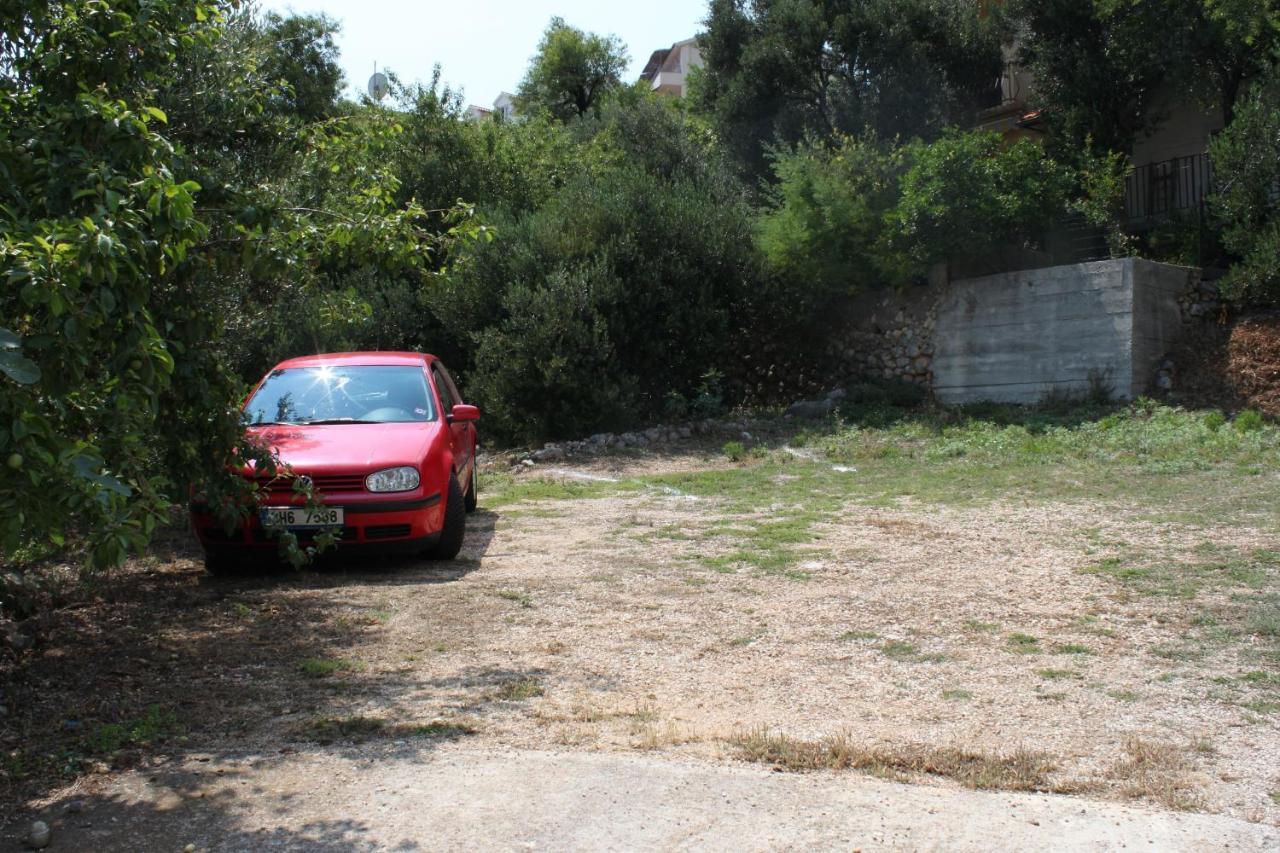 Apartments By The Sea Igrane, Makarska - 6653 المظهر الخارجي الصورة
