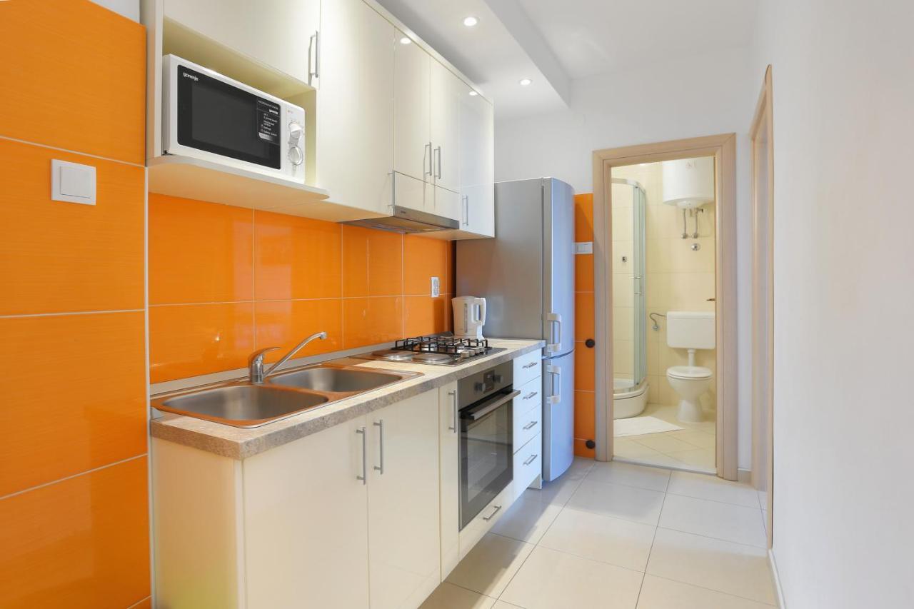 Apartments By The Sea Igrane, Makarska - 6653 المظهر الخارجي الصورة