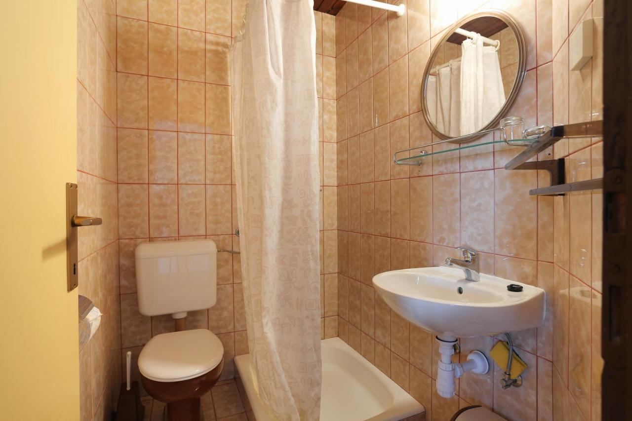 Apartments By The Sea Igrane, Makarska - 6653 المظهر الخارجي الصورة
