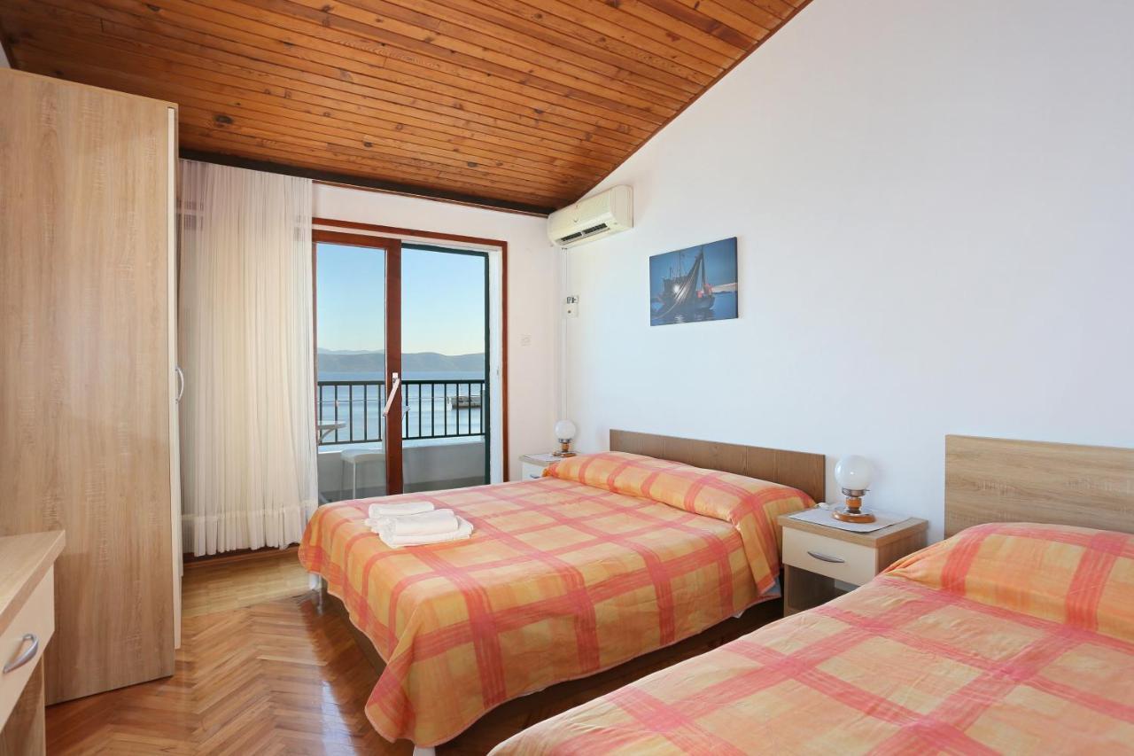 Apartments By The Sea Igrane, Makarska - 6653 المظهر الخارجي الصورة