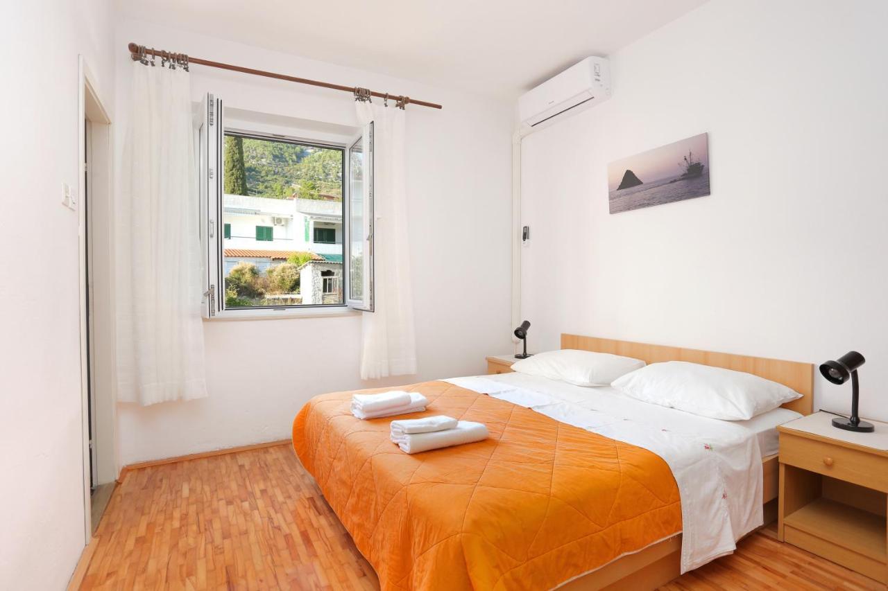 Apartments By The Sea Igrane, Makarska - 6653 المظهر الخارجي الصورة