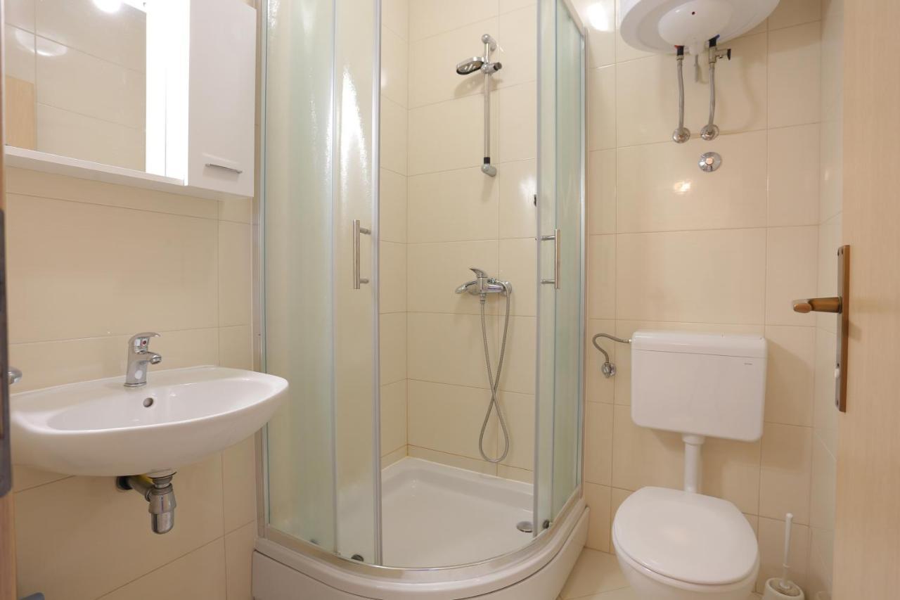 Apartments By The Sea Igrane, Makarska - 6653 المظهر الخارجي الصورة