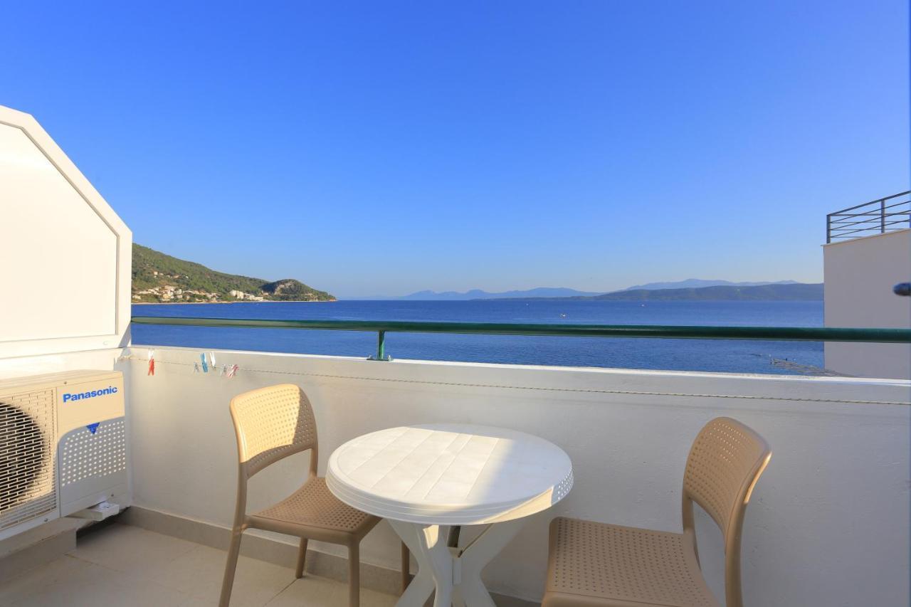 Apartments By The Sea Igrane, Makarska - 6653 المظهر الخارجي الصورة