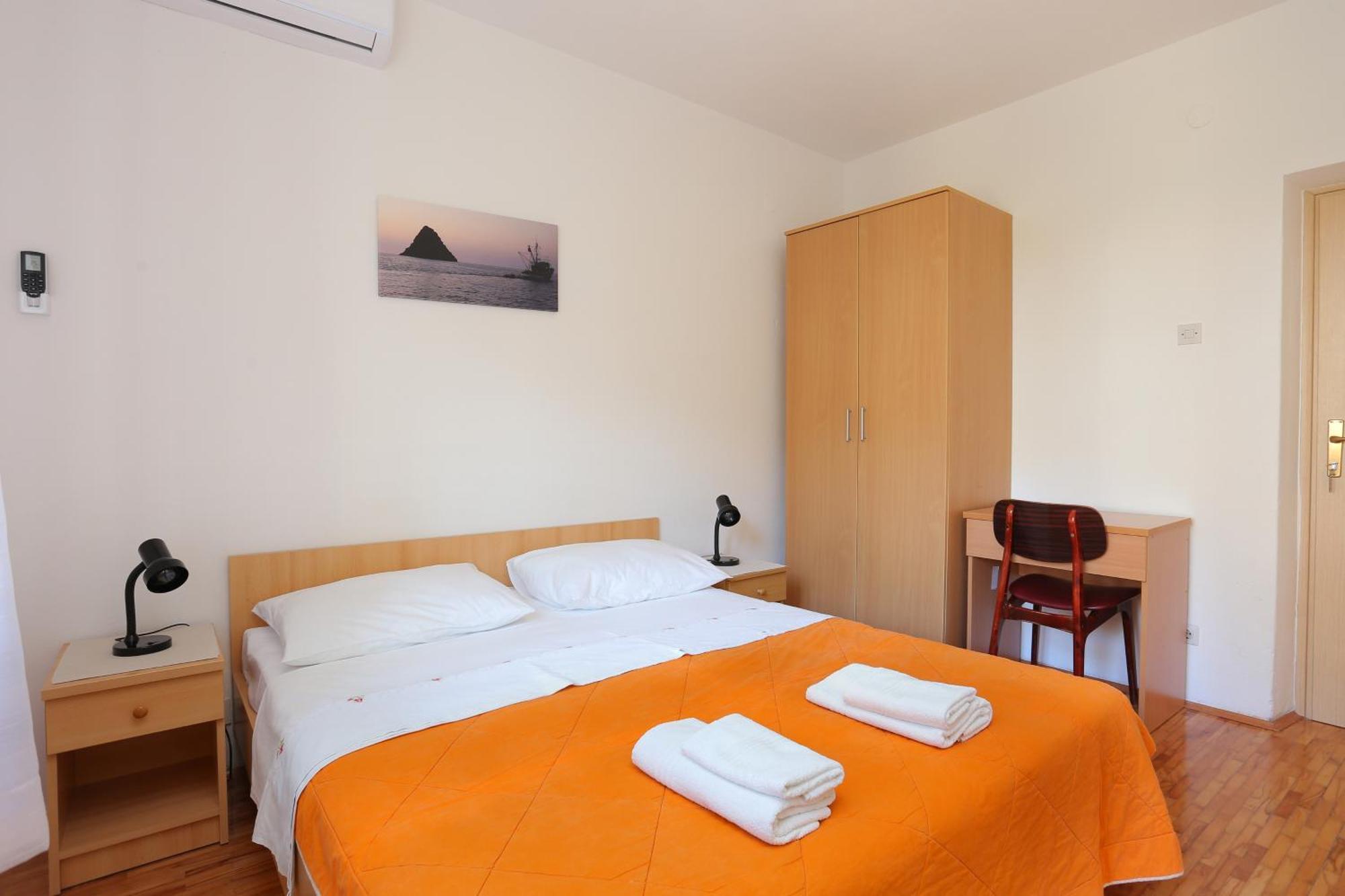 Apartments By The Sea Igrane, Makarska - 6653 الغرفة الصورة